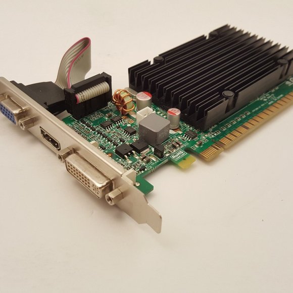 EVGA / NVIDIA GeForce 210 512MB DDR3 PCI-E Video Card P/N 512-P3-1311-KR - Picture 1 of 9